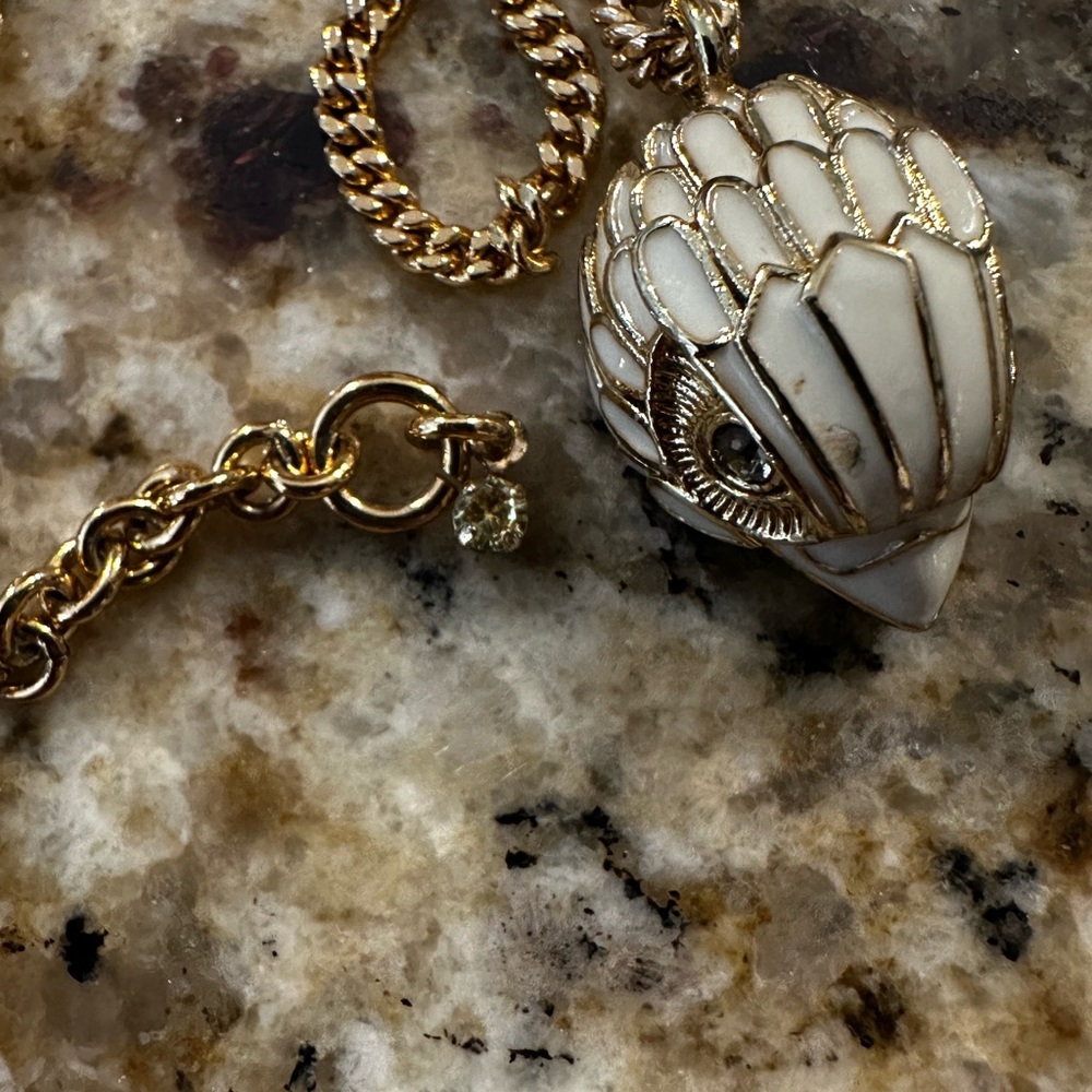 Kurt Geiger White Enamel & Gold Shell Pendant Necklace - Picture 8 of 9